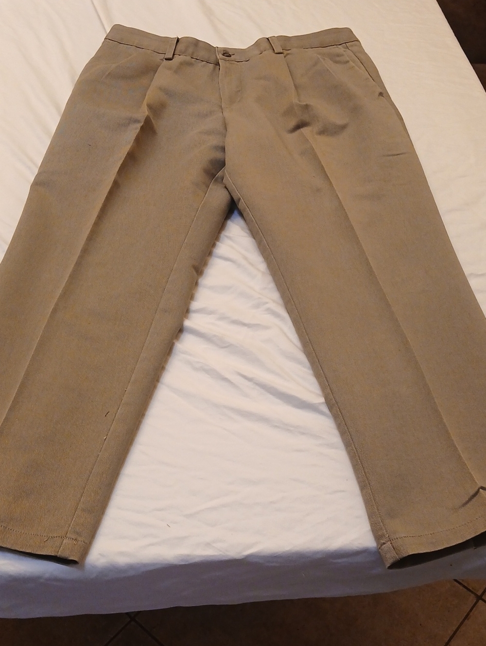 Dockers Men's Tan Chino Pants - Pleated Front